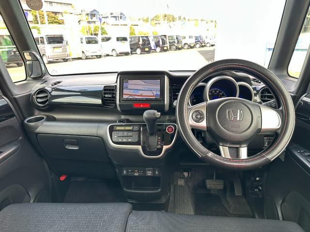 N-BOXカスタム G・Lパッケージ 4WD 社外ナビゲーション Bluetooth HIDヘッドライト 左側パワースライドドア 純正エンジンスターター オートエアコン イオンプラズマクラスター スマートキー 前席シートヒーター(2枚目)