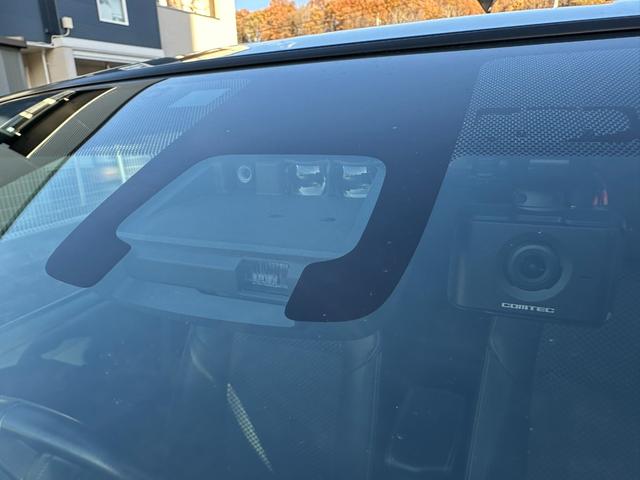 カローラフィールダー 1.5G エアロツアラー・ダブルバイビー 4WD TRDフロントスポイラー 衝突軽減ブレーキ 社外エンジンスターター 社外ナビゲーション バックカメラ ETC 前後ドライブレコーダー オートハイビーム ワイパーデアイサー ナノイー LED(3枚目)