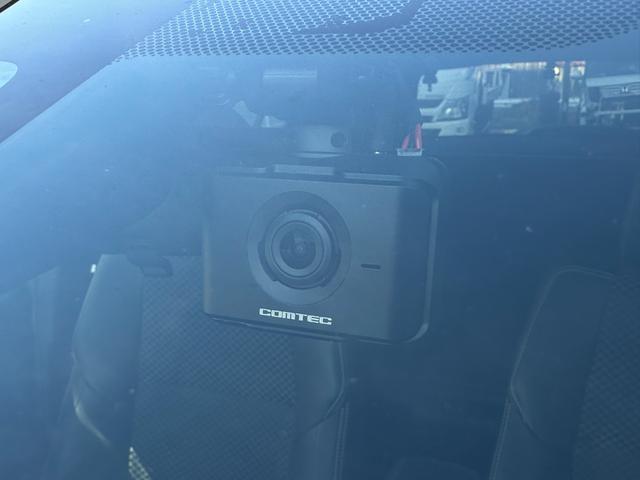 カローラフィールダー 1.5G エアロツアラー・ダブルバイビー 4WD TRDフロントスポイラー 衝突軽減ブレーキ 社外エンジンスターター 社外ナビゲーション バックカメラ ETC 前後ドライブレコーダー オートハイビーム ワイパーデアイサー ナノイー LED(7枚目)