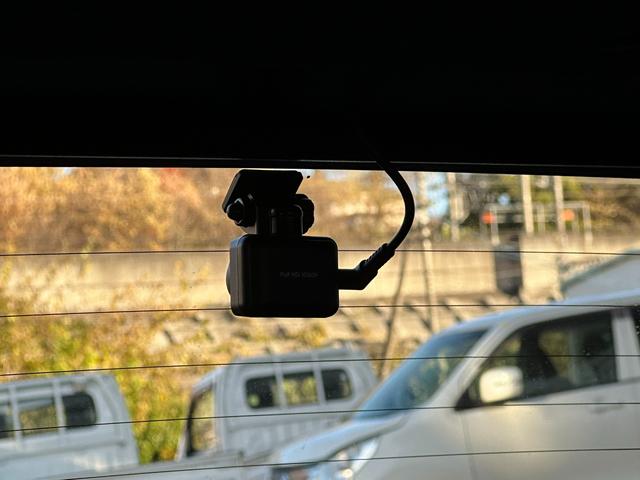 カローラフィールダー 1.5G エアロツアラー・ダブルバイビー 4WD TRDフロントスポイラー 衝突軽減ブレーキ 社外エンジンスターター 社外ナビゲーション バックカメラ ETC 前後ドライブレコーダー オートハイビーム ワイパーデアイサー ナノイー LED(8枚目)