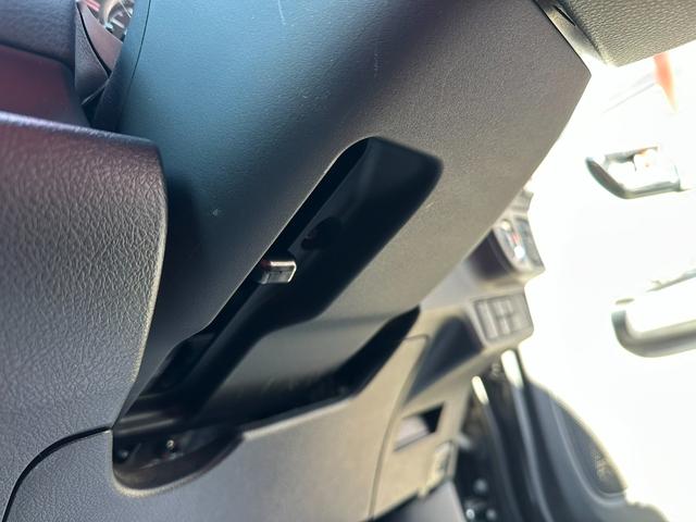 カローラフィールダー 1.5G エアロツアラー・ダブルバイビー 4WD TRDフロントスポイラー 衝突軽減ブレーキ 社外エンジンスターター 社外ナビゲーション バックカメラ ETC 前後ドライブレコーダー オートハイビーム ワイパーデアイサー ナノイー LED(13枚目)