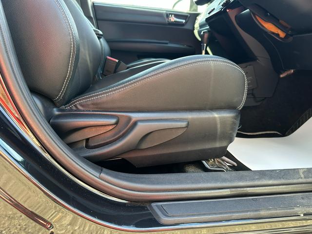 カローラフィールダー 1.5G エアロツアラー・ダブルバイビー 4WD TRDフロントスポイラー 衝突軽減ブレーキ 社外エンジンスターター 社外ナビゲーション バックカメラ ETC 前後ドライブレコーダー オートハイビーム ワイパーデアイサー ナノイー LED(19枚目)