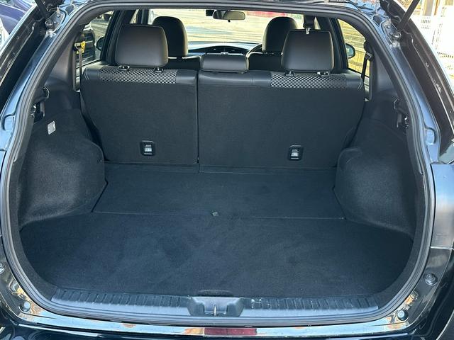 カローラフィールダー 1.5G エアロツアラー・ダブルバイビー 4WD TRDフロントスポイラー 衝突軽減ブレーキ 社外エンジンスターター 社外ナビゲーション バックカメラ ETC 前後ドライブレコーダー オートハイビーム ワイパーデアイサー ナノイー LED(22枚目)