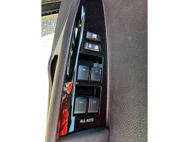 カローラフィールダー 1.5G エアロツアラー・ダブルバイビー 4WD TRDフロントスポイラー 衝突軽減ブレーキ 社外エンジンスターター 社外ナビゲーション バックカメラ ETC 前後ドライブレコーダー オートハイビーム ワイパーデアイサー ナノイー LED(33枚目)