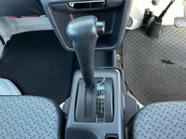 ＮＴ１００クリッパートラック ＤＸ　４ＷＤ　幌付き　エアコン　パワステ　Ｄ席エアバック　オートマチック車（5枚目）