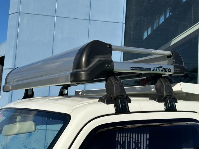 キャリイトラック 頑丈ダンプ　４ＷＤ　頑丈ダンプ　社外ナビ　社外ＬＥＤヘッドライト　フォグ　横滑り防止装置　ライトレベライザー　エアコン　パワステ　社外ルーフキャリア（6枚目）