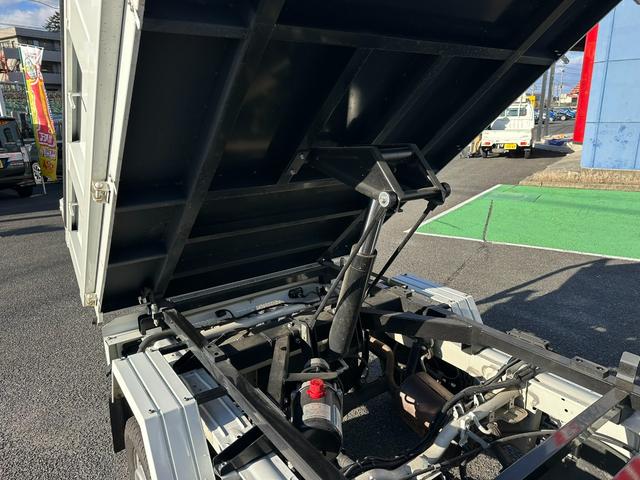 キャリイトラック 頑丈ダンプ　４ＷＤ　頑丈ダンプ　社外ナビ　社外ＬＥＤヘッドライト　フォグ　横滑り防止装置　ライトレベライザー　エアコン　パワステ　社外ルーフキャリア（24枚目）