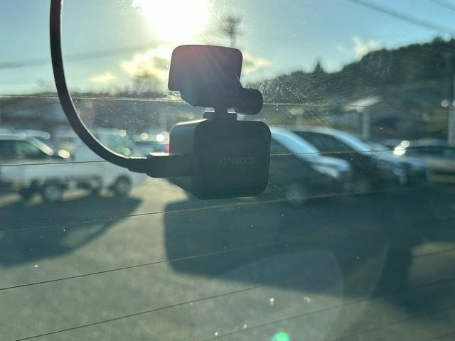 セレナ 20X アドバンスドセーフティパッケージ 4WD 左側パワースライドドア アラウンドビューモニター 純正ナビ ETC 前後ドライブレコーダー ETC HIDライト フォグランプ クルーズコントロール スマートキー リアオートエアコン(7枚目)