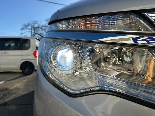 セレナ 20X アドバンスドセーフティパッケージ 4WD 左側パワースライドドア アラウンドビューモニター 純正ナビ ETC 前後ドライブレコーダー ETC HIDライト フォグランプ クルーズコントロール スマートキー リアオートエアコン(15枚目)