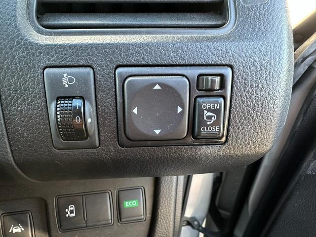 セレナ 20X アドバンスドセーフティパッケージ 4WD 左側パワースライドドア アラウンドビューモニター 純正ナビ ETC 前後ドライブレコーダー ETC HIDライト フォグランプ クルーズコントロール スマートキー リアオートエアコン(18枚目)