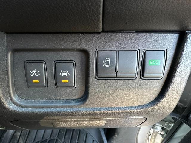 セレナ 20X アドバンスドセーフティパッケージ 4WD 左側パワースライドドア アラウンドビューモニター 純正ナビ ETC 前後ドライブレコーダー ETC HIDライト フォグランプ クルーズコントロール スマートキー リアオートエアコン(19枚目)