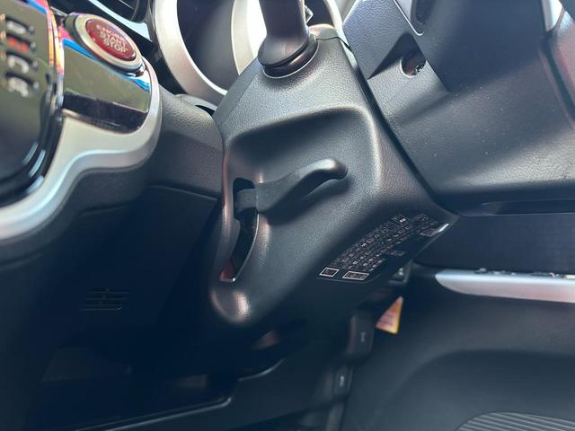 Ｎ－ＢＯＸカスタム Ｇ・ターボＬパッケージ　４ＷＤターボ　両側パワースライドドア　純正ナビゲーション　　　バックカメラ　パドルシフト　クルーズコントロール　社外エンジンスターター　前席シートヒーター　ミラーヒーター　横滑り防止装置　ＨＩＤライト（11枚目）