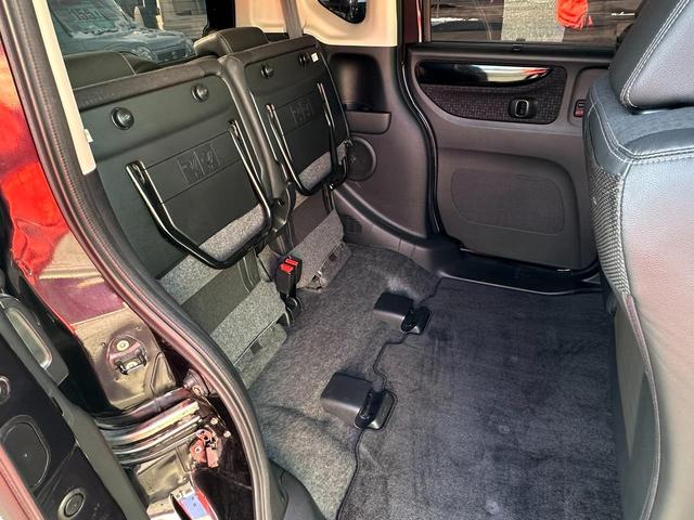 Ｎ－ＢＯＸカスタム Ｇ・ターボＬパッケージ　４ＷＤターボ　両側パワースライドドア　純正ナビゲーション　　　バックカメラ　パドルシフト　クルーズコントロール　社外エンジンスターター　前席シートヒーター　ミラーヒーター　横滑り防止装置　ＨＩＤライト（25枚目）