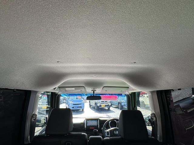 Ｎ－ＢＯＸカスタム Ｇ・ターボＬパッケージ　４ＷＤターボ　両側パワースライドドア　純正ナビゲーション　　　バックカメラ　パドルシフト　クルーズコントロール　社外エンジンスターター　前席シートヒーター　ミラーヒーター　横滑り防止装置　ＨＩＤライト（28枚目）