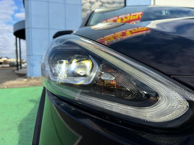 �X�������Ȃ��ĈÂ��铹�ł��k�d�c���C�g�Ŗ��邭�Ƃ炵�Ă���܂��B���s�҂̔����������Ĉ��S�ł���