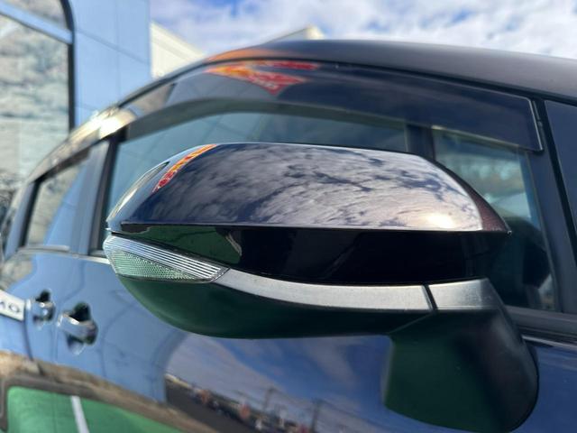 �~���[�ƈ�̂ɂȂ��Ă���~���[�E�B���J�[�B���₷���ʒu�Ŏ��͂̐l�֋Ȃ��������m�点�邱�Ƃ��ł��܂�