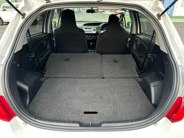 ���A�V�[�g�̔w�������|���Α傫�ȉו����ς߂܂�