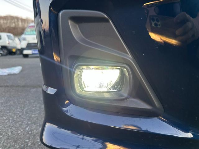 ワゴンＲカスタムＺ ハイブリッドＺＴ　４ＷＤターボ　社外ナビゲーション　Ｂｌｕｅｔｏｏｔｈ　ＤＶＤ再生可能　パドルシフト　ＬＥＤヘッドライト　アダプティブクルーズコントロール　前席シートヒーター　ミラーヒーター　純正１５インチアルミ（9枚目）