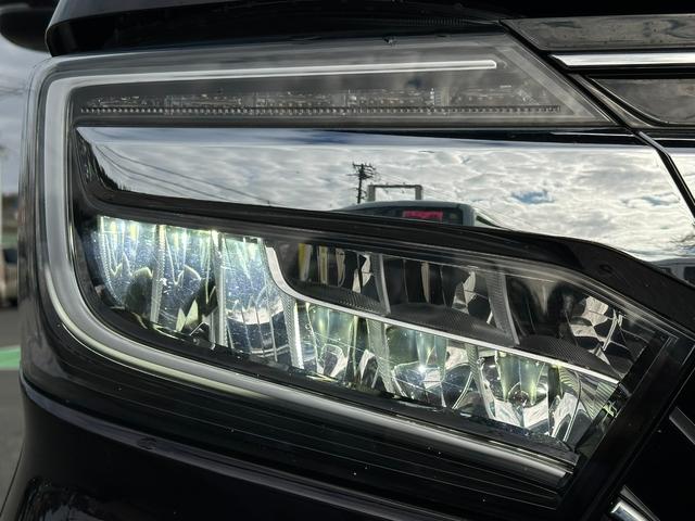 �X�������Ȃ��ĈÂ��铹�ł��k�d�c���C�g�Ŗ��邭�Ƃ炵�Ă���܂��B���s�҂̔����������Ĉ��S�ł���