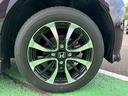 車にマッチした純正の14インチアルミホイール