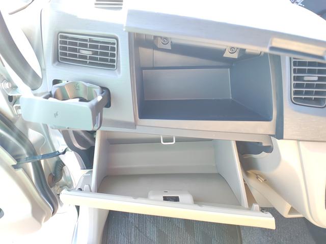 収納もたくさん付いています。大きなものから小さなものまで使う方の気持ちを考えた気遣いが嬉しいですね♪