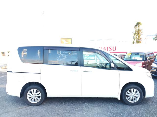 セレナ ２０Ｇ　４ＷＤ　両側パワースライドドア　クルーズコントロール　リアエアコン　ソナー（4枚目）