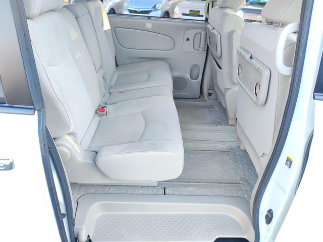 セレナ ２０Ｇ　４ＷＤ　両側パワースライドドア　クルーズコントロール　リアエアコン　ソナー（10枚目）