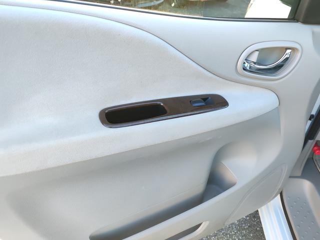 セレナ ２０Ｇ　４ＷＤ　両側パワースライドドア　クルーズコントロール　リアエアコン　ソナー（17枚目）