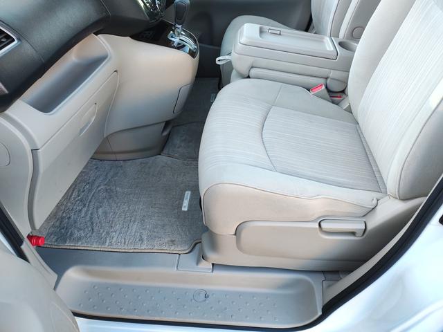 セレナ ２０Ｇ　４ＷＤ　両側パワースライドドア　クルーズコントロール　リアエアコン　ソナー（18枚目）