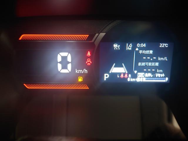 スペーシアギア ハイブリッドＸＺ　車検令和９年１１月　両側パワースライドドア　電動パーキングブレーキ　シートヒーター　ステアリングヒーター　クルーズコントロール　ＵＳＢ端子（18枚目）