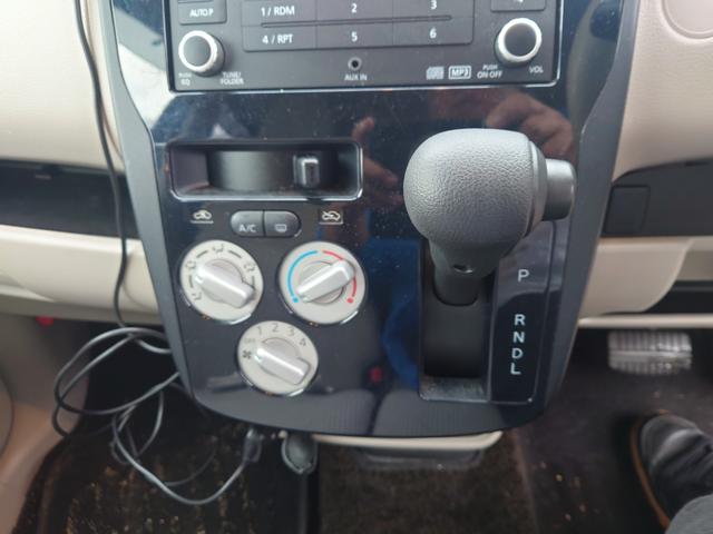 デイズ S 4WD 車検令和8年4月 ポータブルナビ シートヒーター ETC CDコンポ アルミホイール(17枚目)