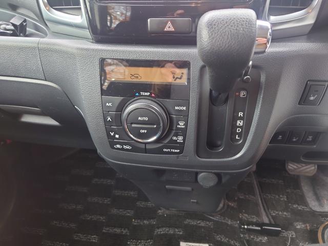 スペーシアカスタム ＸＳリミテッド　４ＷＤ　車検２年　フルセグナビ　両側パワースライドドア　ＥＴＣ　レーダーサポートブレーキ　フォグランプ　アイドリングストップ　シートヒーター　横滑り防止　純正アルミホイール（19枚目）