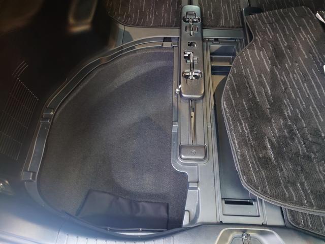 アルファード ２．５Ｓ　Ｃパッケージ　車検令和９年８月　モデリスタフルエアロ　両側パワースライドドア　フルセグナビ　ドライブレコーダー　フリップダウンモニター　デジタルインナーミラー　キャプテンシート（9枚目）