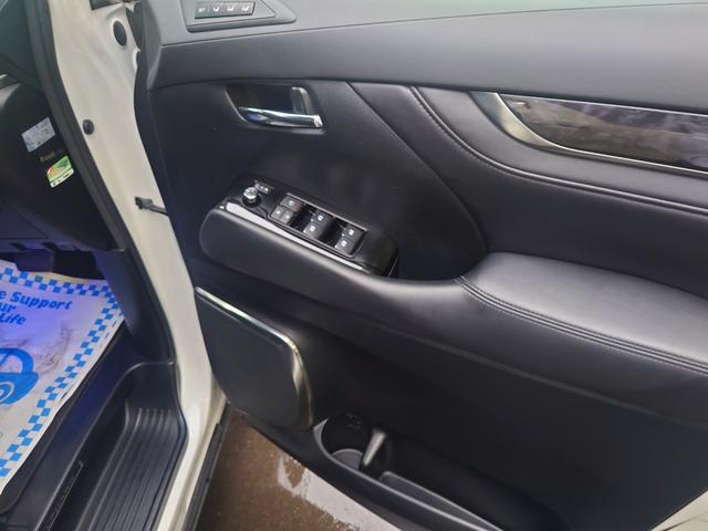 アルファード ２．５Ｓ　Ｃパッケージ　車検令和９年８月　モデリスタフルエアロ　両側パワースライドドア　フルセグナビ　ドライブレコーダー　フリップダウンモニター　デジタルインナーミラー　キャプテンシート（19枚目）