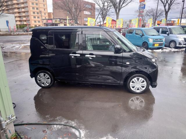 ムーヴ Ｘ　１月５日開始　１５９．８カー　４ＷＤ　車検令和１０年６月　両側スライド片側電動ドア　ＣＤコンポ　スマートアシスト　横滑り防止　パーキングセンサー　キーレス（5枚目）