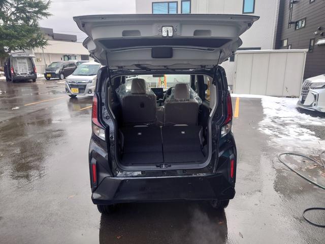 ムーヴ Ｘ　１月５日開始　１５９．８カー　４ＷＤ　車検令和１０年６月　両側スライド片側電動ドア　ＣＤコンポ　スマートアシスト　横滑り防止　パーキングセンサー　キーレス（9枚目）