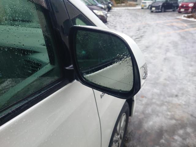 ヴェルファイアハイブリッド ZR 4WD 車検2年 両側パワースライドドア フルセグナビ フリップダウンモニター バックカメラ 後席エアコン ドライブレコーダー キャプテンシート(12枚目)