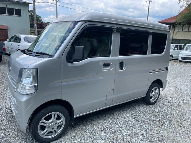 ＮＶ１００クリッパーバン ＤＸ　切り替え４ＷＤ　５速マニュアル　ナビ　テレビ　アルミホイール　スモークガラス（4枚目）