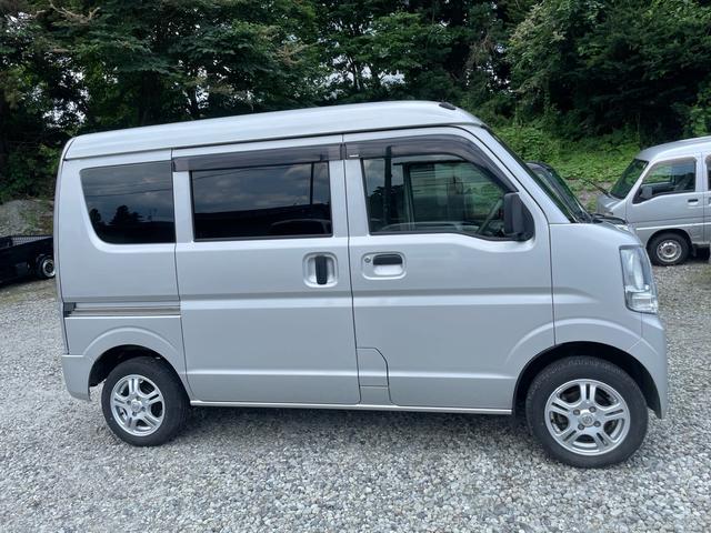 ＮＶ１００クリッパーバン ＤＸ　切り替え４ＷＤ　５速マニュアル　ナビ　テレビ　アルミホイール　スモークガラス（7枚目）