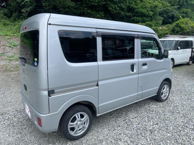 ＮＶ１００クリッパーバン ＤＸ　切り替え４ＷＤ　５速マニュアル　ナビ　テレビ　アルミホイール　スモークガラス（10枚目）