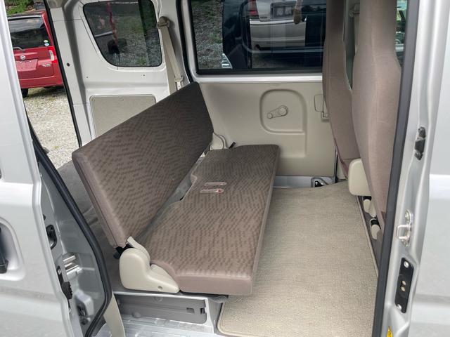 ＮＶ１００クリッパーバン ＤＸ　切り替え４ＷＤ　５速マニュアル　ナビ　テレビ　アルミホイール　スモークガラス（20枚目）