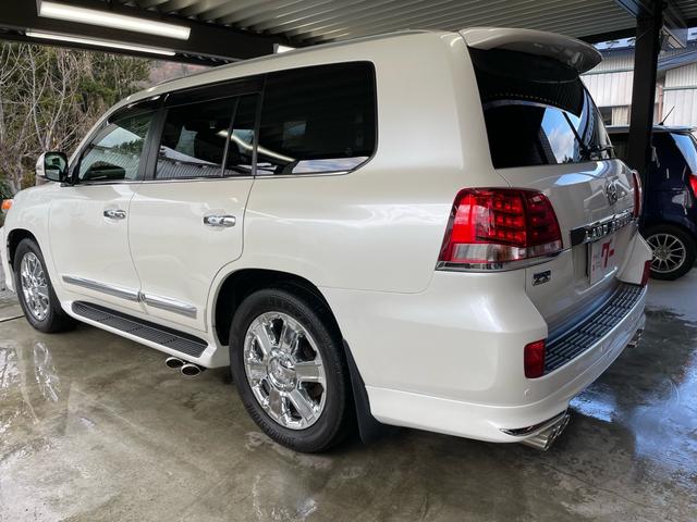 ランドクルーザー ＺＸ　８ナンバー登録車　寒冷地仕様　冷蔵庫　フリップダウンモニター　パワーバックドア　ステアリングシーター　シートヒーター　シートクーラー（33枚目）