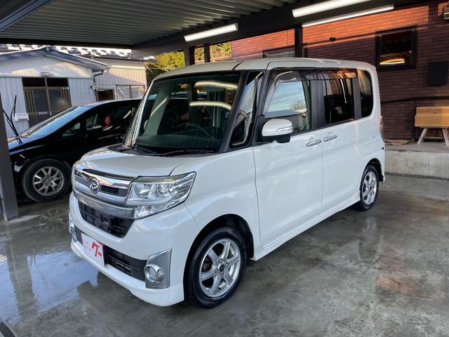 タント カスタムＸ　ＳＡ　４ＷＤ　ナビ　テレビ　スマートキー　アイドリングストップ　スタッドレスタイヤ　電動スライドドア（5枚目）