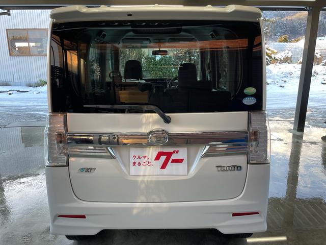 タント カスタムＸ　ＳＡ　４ＷＤ　ナビ　テレビ　スマートキー　アイドリングストップ　スタッドレスタイヤ　電動スライドドア（9枚目）