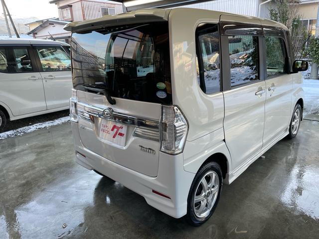 タント カスタムＸ　ＳＡ　４ＷＤ　ナビ　テレビ　スマートキー　アイドリングストップ　スタッドレスタイヤ　電動スライドドア（10枚目）