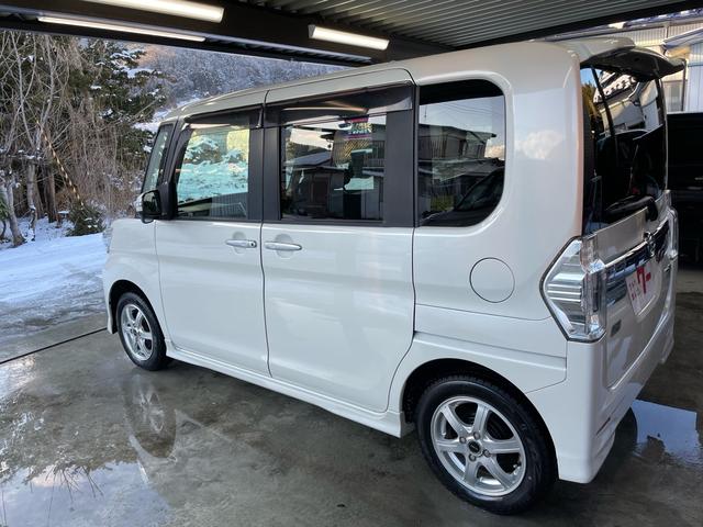 タント カスタムＸ　ＳＡ　４ＷＤ　ナビ　テレビ　スマートキー　アイドリングストップ　スタッドレスタイヤ　電動スライドドア（13枚目）