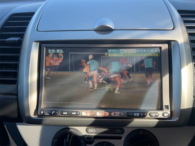 フルセグナビです。　勿論、走行中テレビ映ります！！　バックカメラも付いております。