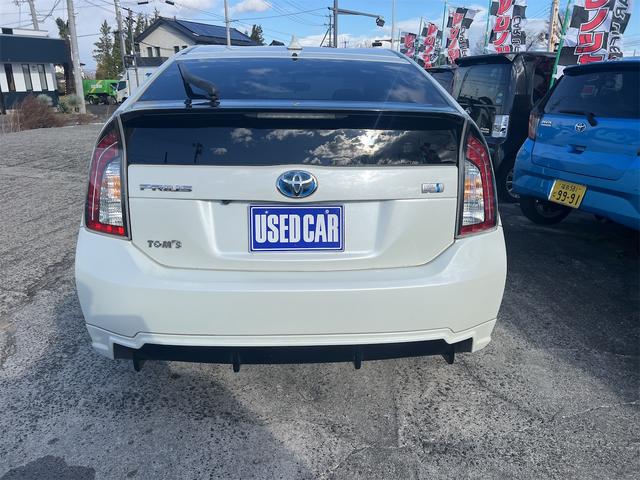 プリウス Ｓツーリングセレクション　ナビ・ＴＶ・Ｂカメラ・ＥＴＣ　ＬＥＤヘッドライト　ＴＯＭ’Ｓフルエアロ・ダウンサス　修復歴無（6枚目）