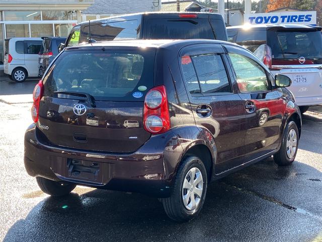 パッソ X ユルリ 4WD ETC バックカメラ ナビ TV スマートキー 電動格納ミラー CVT 盗難防止システム 衝突安全ボディ ベンチシート ABS CD エアコン パワーステアリング パワーウィンドウ(16枚目)