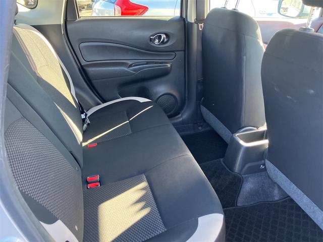 ノート ｅ－パワー　Ｂ　ＦＯＵＲ　４ＷＤ　ＥＴＣ　全周囲カメラ　クリアランスソナー　レーンアシスト　衝突被害軽減システム　オートライト　スマートキー　電動格納ミラー　ＣＶＴ　盗難防止システム　衝突安全ボディ　ＡＢＳ　ＥＳＣ　ＣＤ（28枚目）